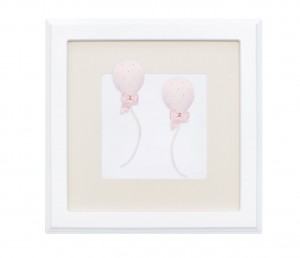  Beige picture with powder balloons